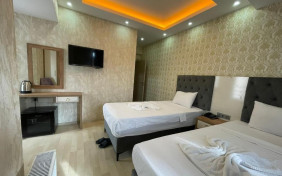 سه تخته هتل پرا وایت (Pera White) وان